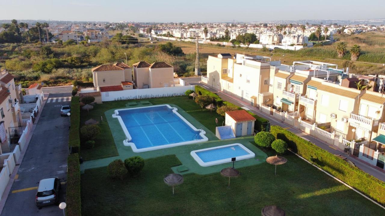 Holiday House Torrevieja Zewnętrze zdjęcie