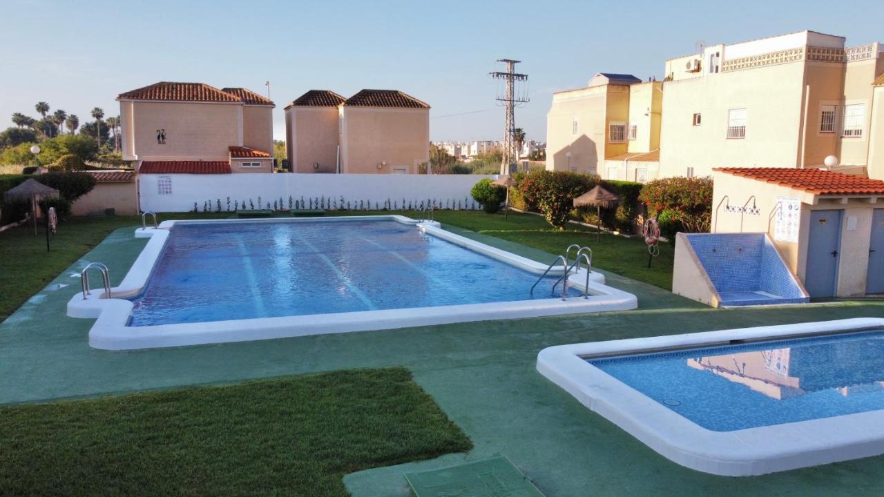 Holiday House Torrevieja Zewnętrze zdjęcie