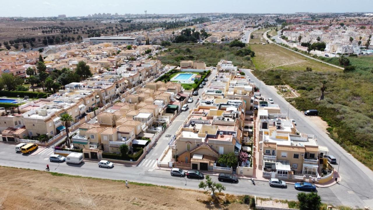 Holiday House Torrevieja Zewnętrze zdjęcie