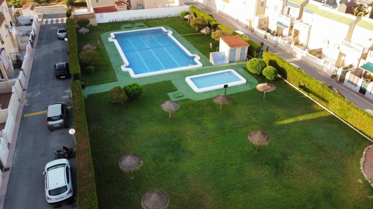 Holiday House Torrevieja Zewnętrze zdjęcie